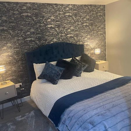 Entire 2 Bed Flat With Garden, Located Near Beach Apartman Brighton Kültér fotó