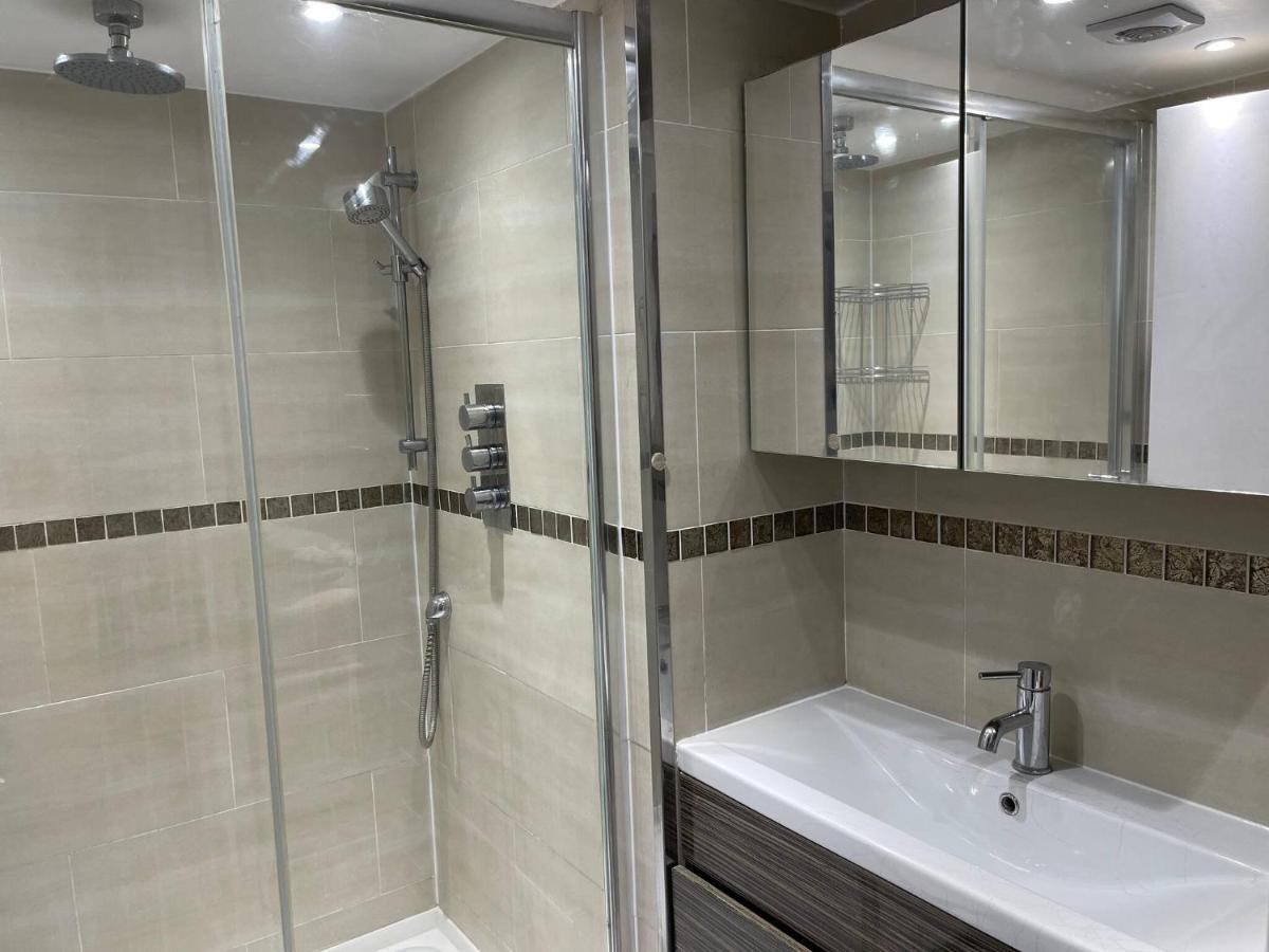 Entire 2 Bed Flat With Garden, Located Near Beach Apartman Brighton Kültér fotó