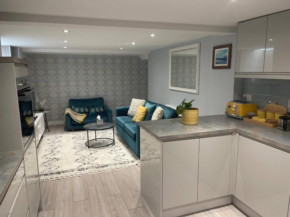 Entire 2 Bed Flat With Garden, Located Near Beach Apartman Brighton Kültér fotó