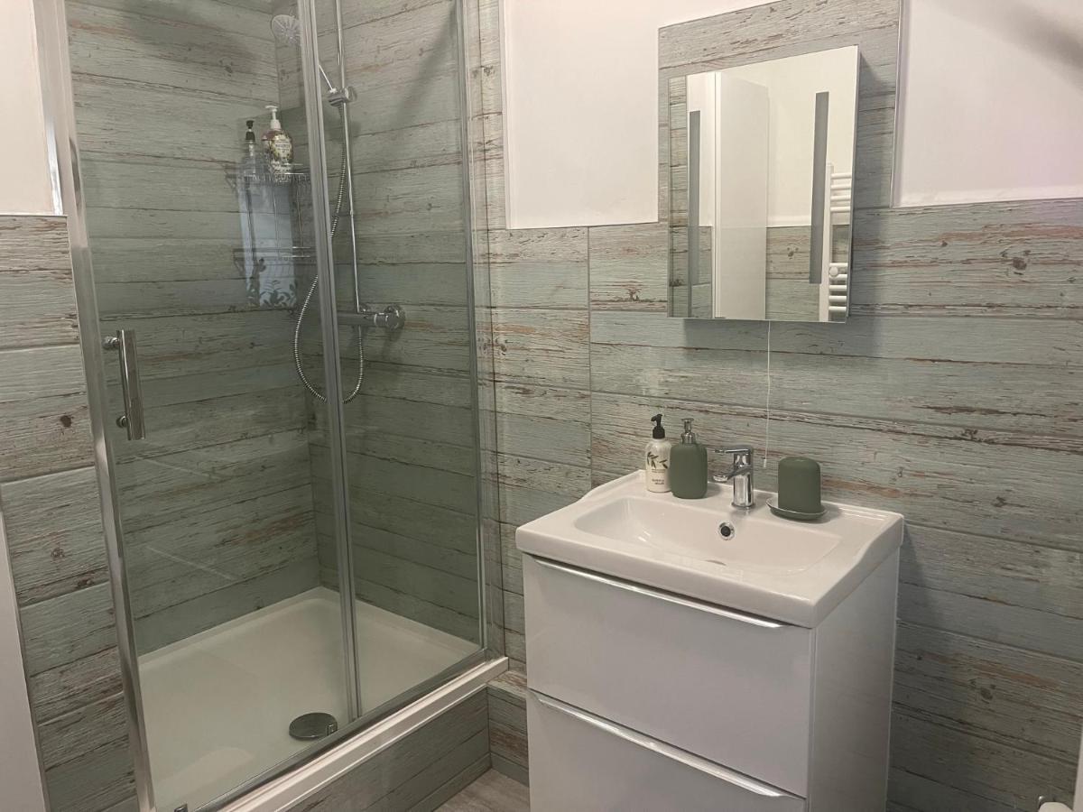 Entire 2 Bed Flat With Garden, Located Near Beach Apartman Brighton Kültér fotó