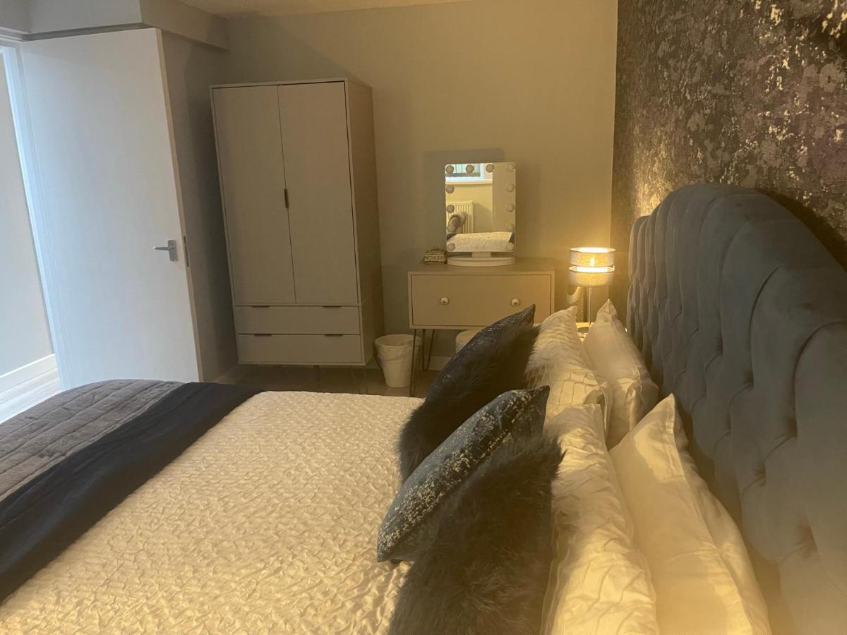 Entire 2 Bed Flat With Garden, Located Near Beach Apartman Brighton Kültér fotó